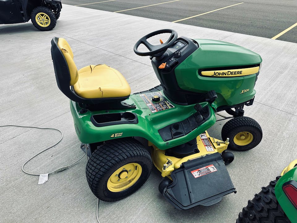 John Deere X324