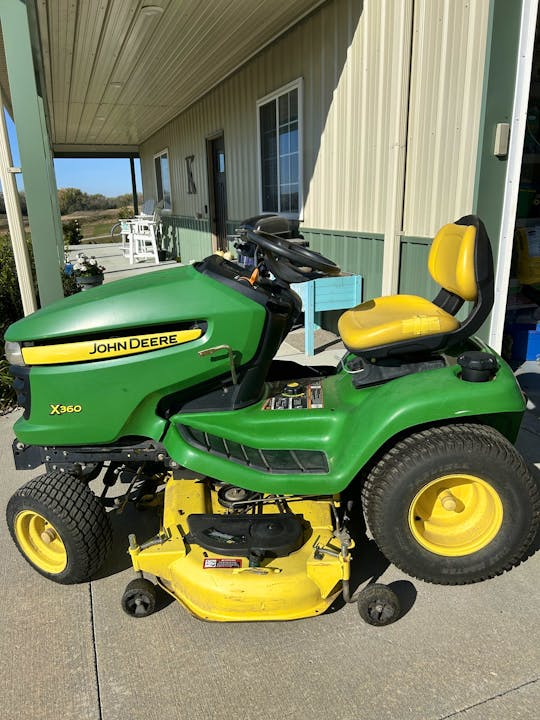 John Deere X360