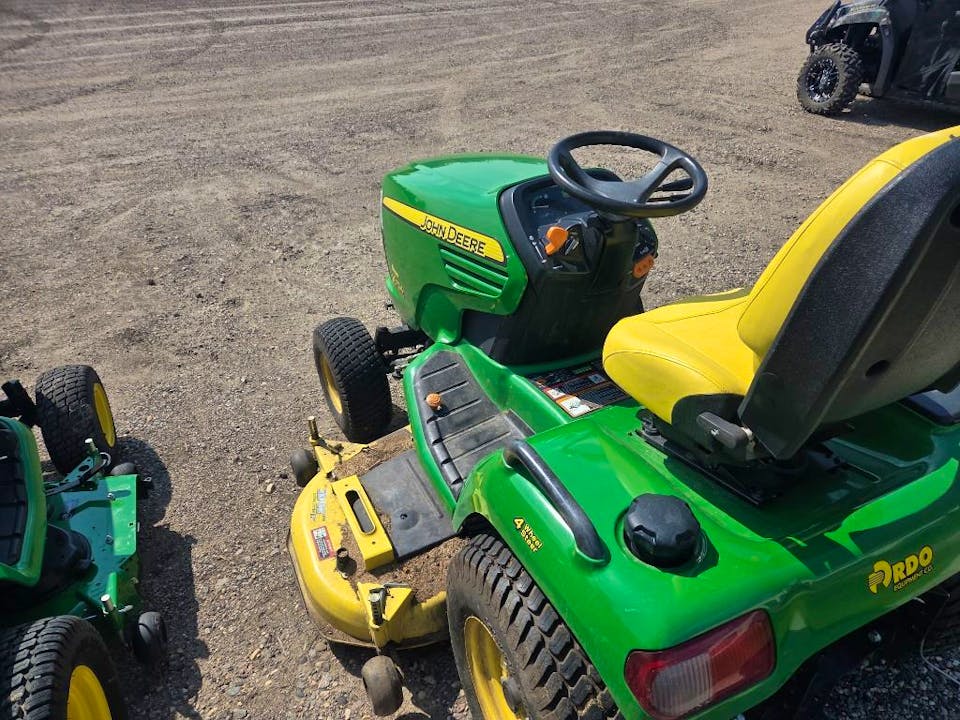 John Deere X724