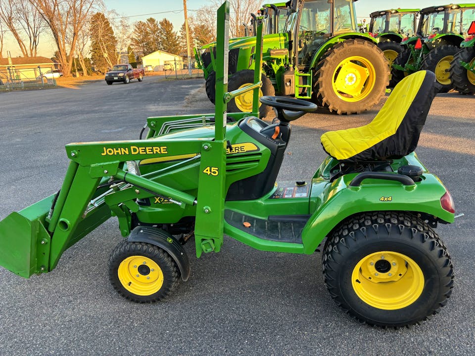 John Deere X728