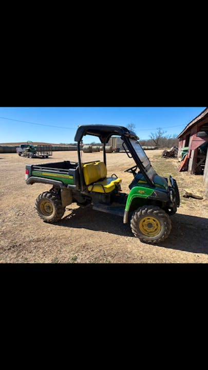 John Deere XUV825I GREEN