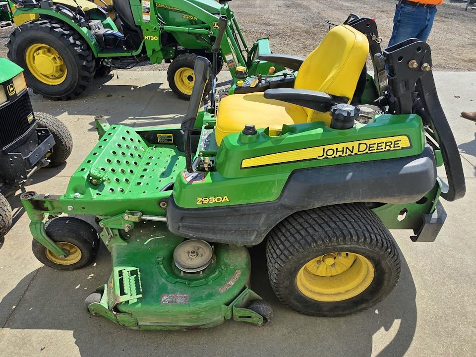John Deere Z930A