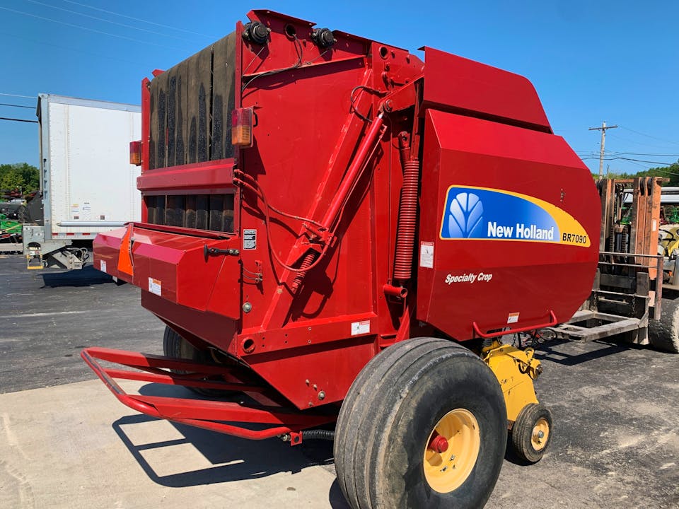 New Holland BR7090