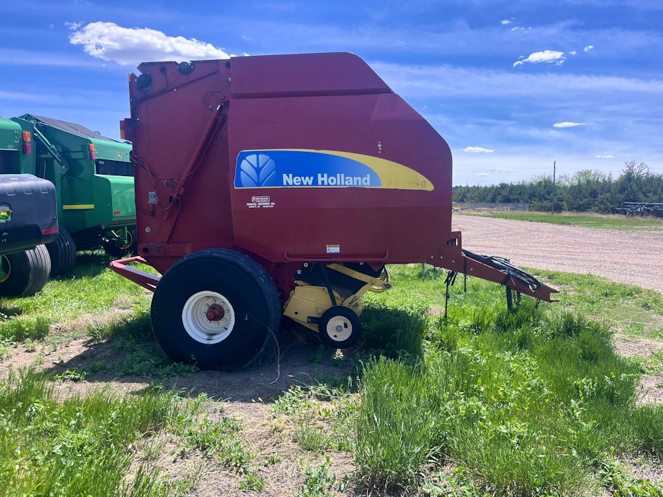 New Holland BR7090