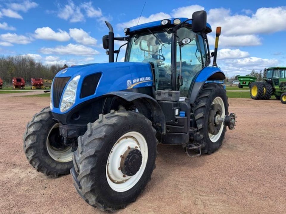 New Holland T7.235