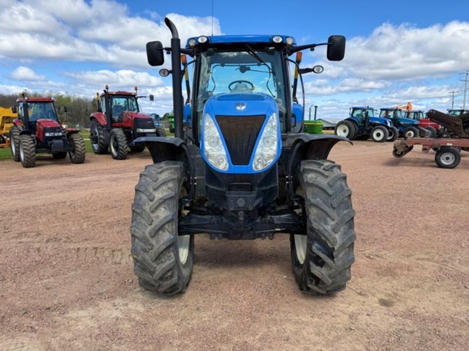 New Holland T7.235