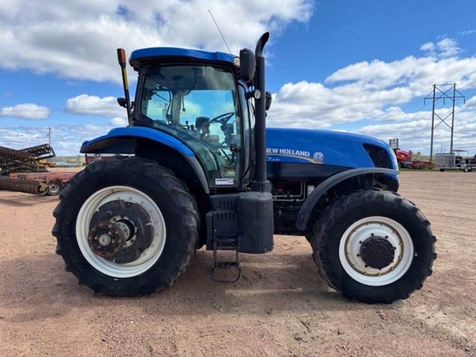 New Holland T7.235