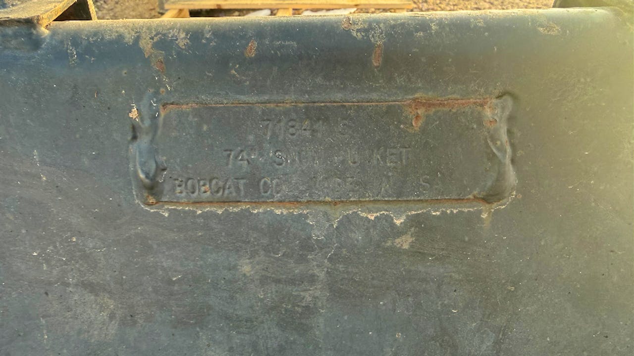 Bobcat 74 LIGHT MATERIAL BUCKET