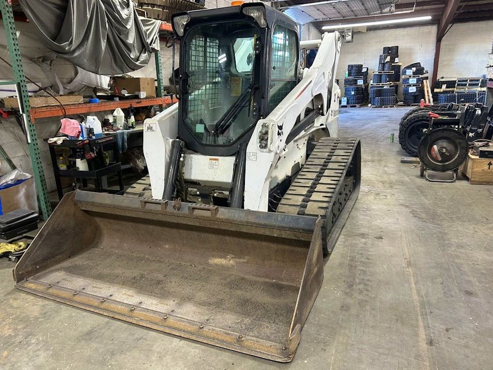 Bobcat T870