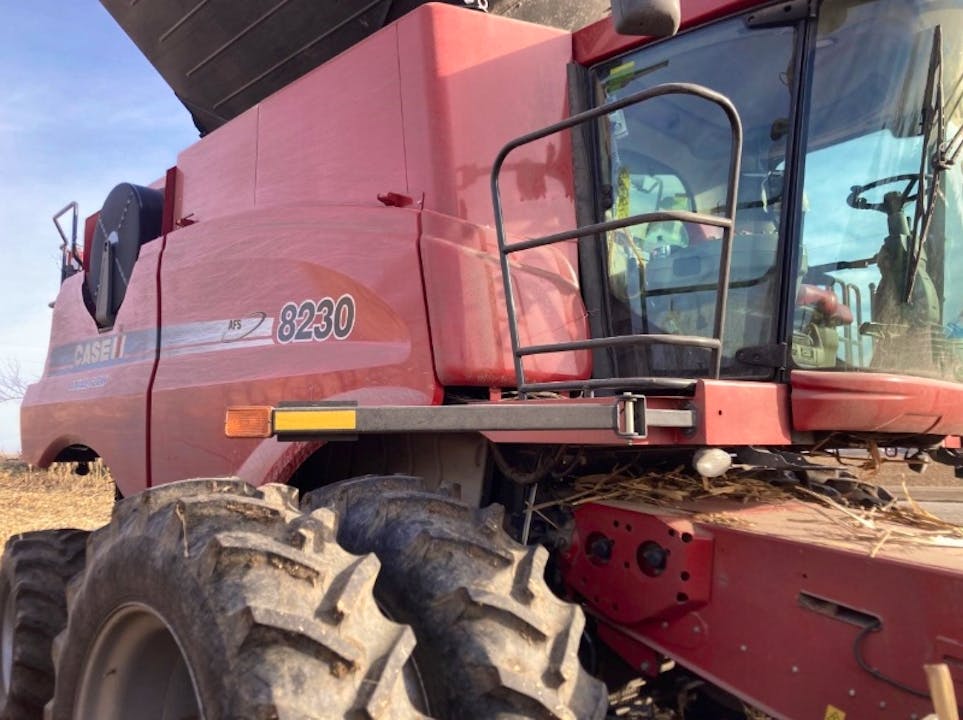 CASE IH 8230