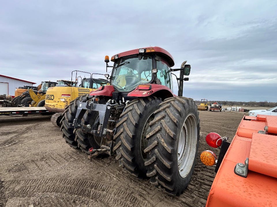 Case PUMA 200