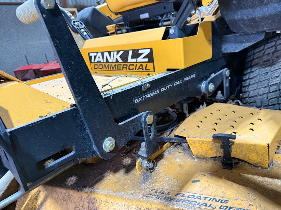 Cub Cadet Tank LZ60
