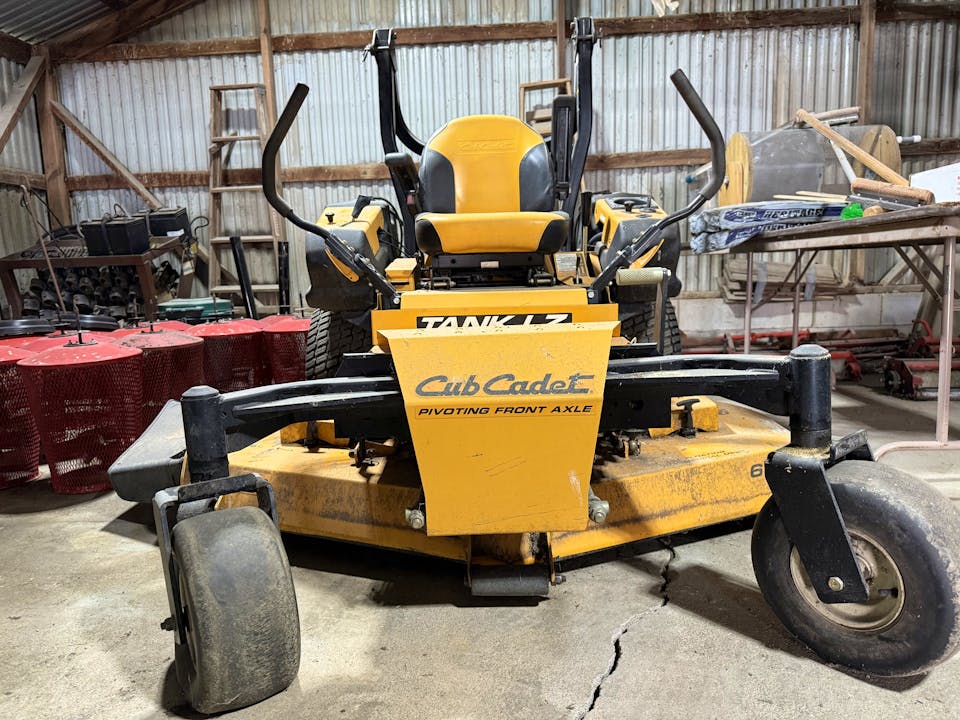 Cub Cadet Tank LZ60