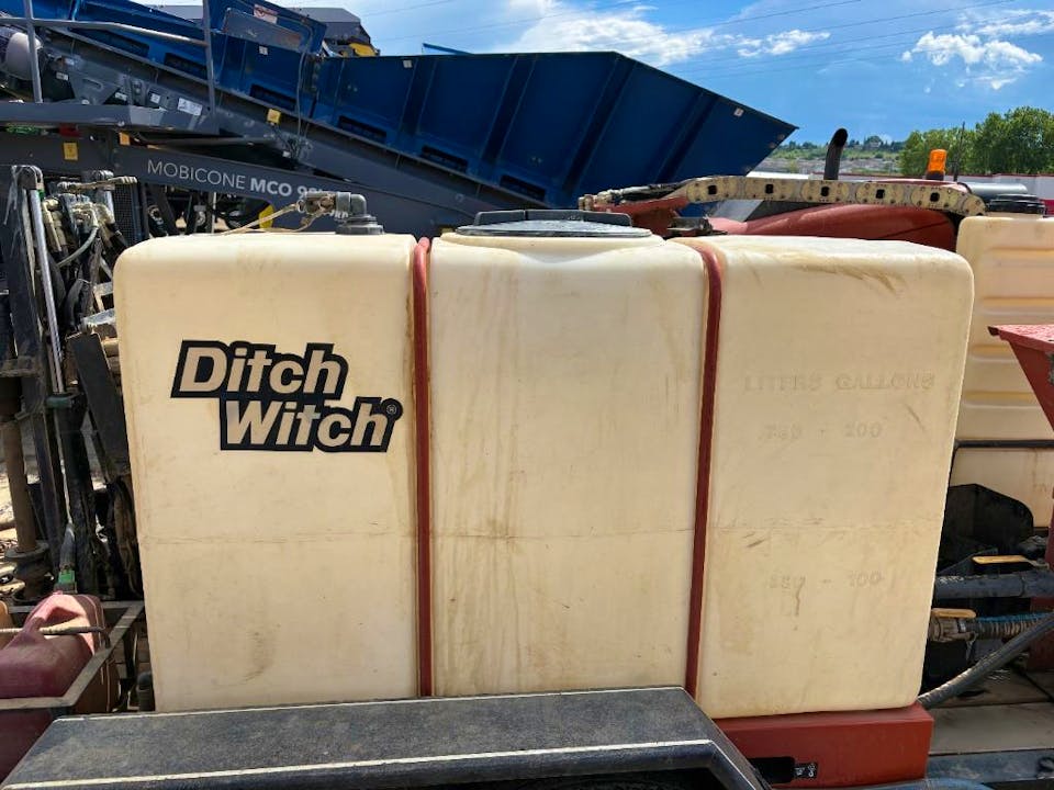 Ditch Witch FM5