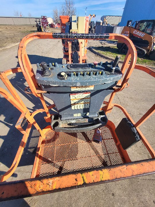 JLG INDUSTRIES E300AJP