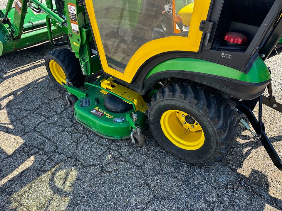 John Deere 1026R
