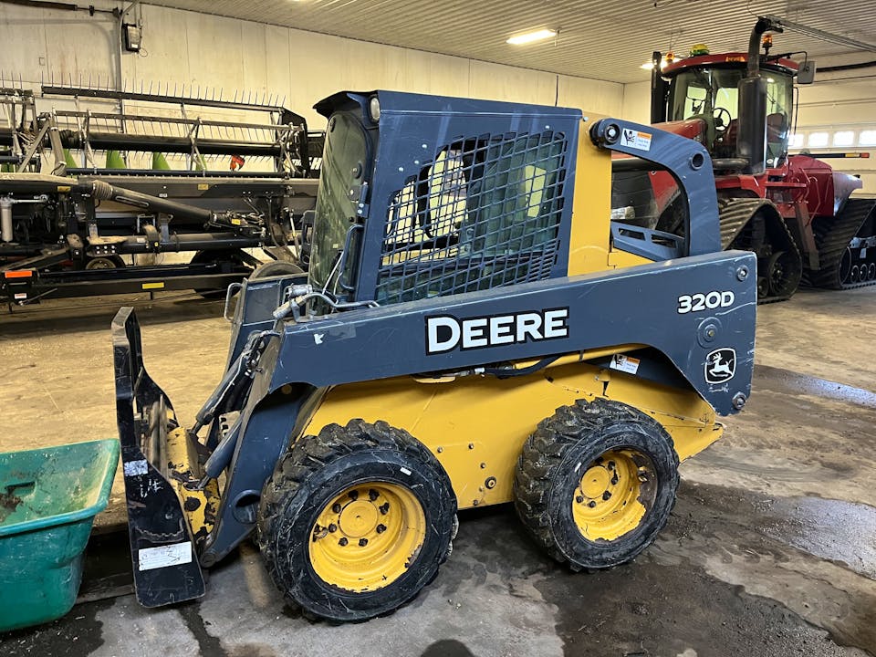 John Deere 320D