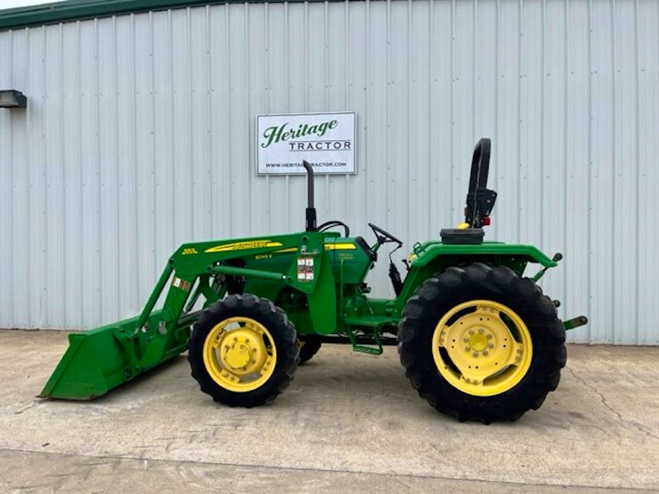 John Deere 5045E