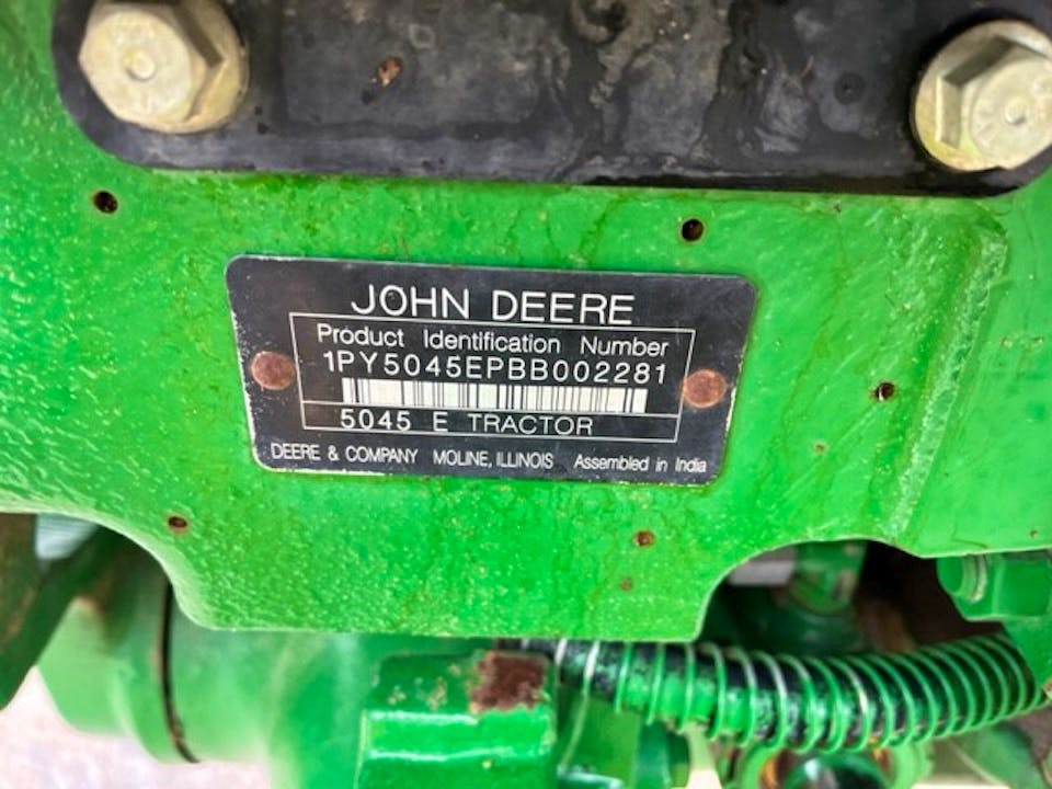 John Deere 5045E