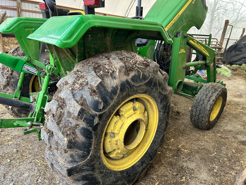 John Deere 5055D