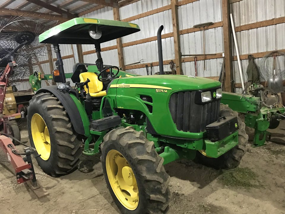 John Deere 5075M