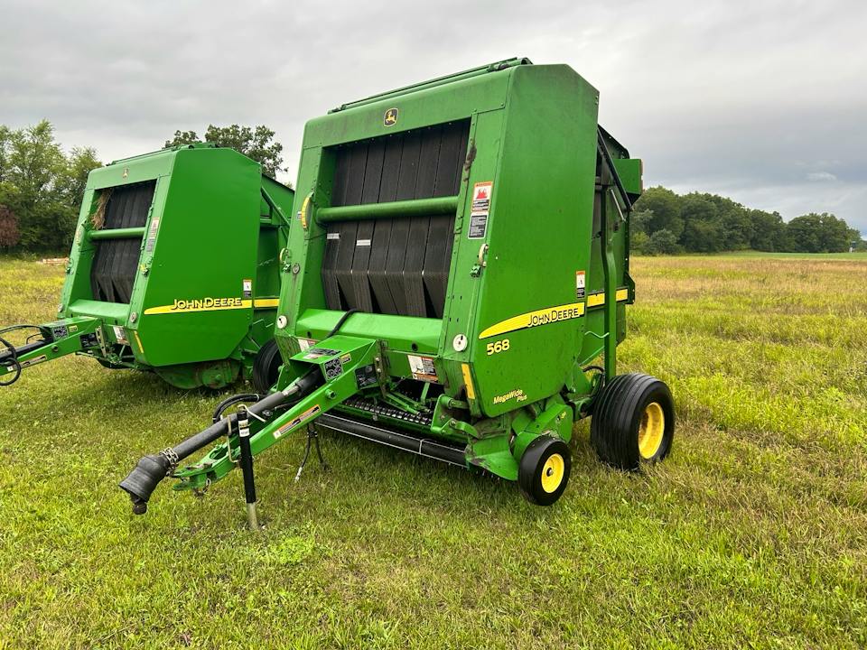 John Deere 568