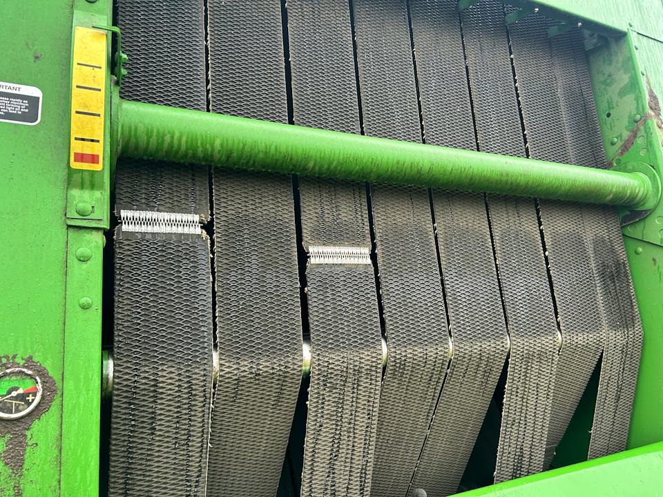 John Deere 568