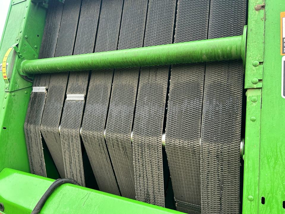 John Deere 568