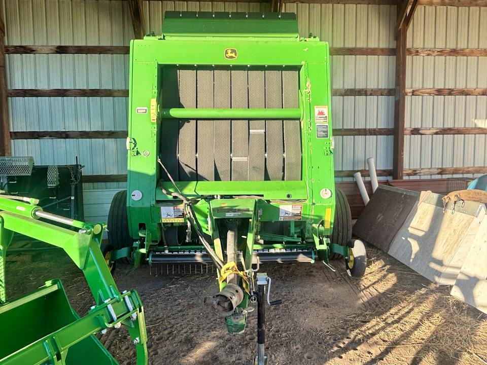 John Deere 568