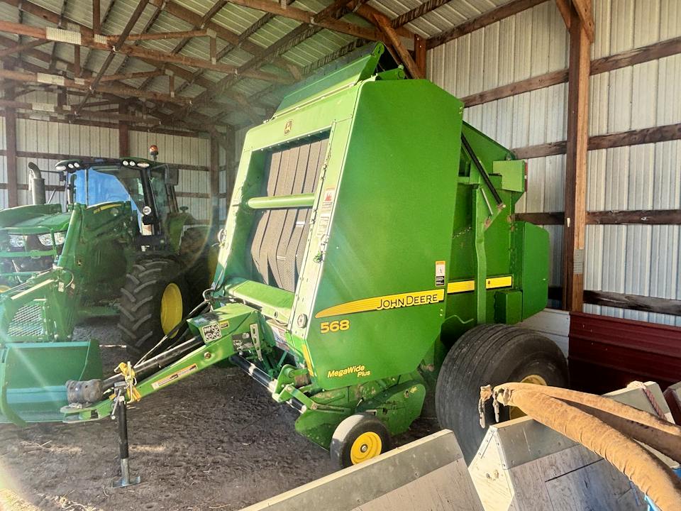 John Deere 568