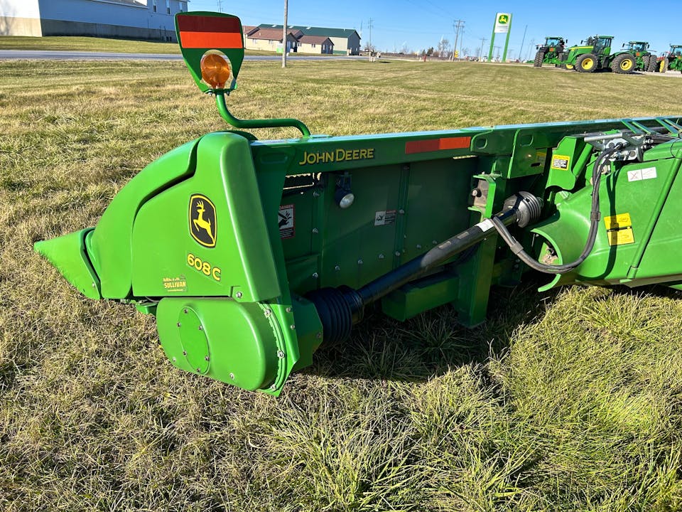 John Deere 608C