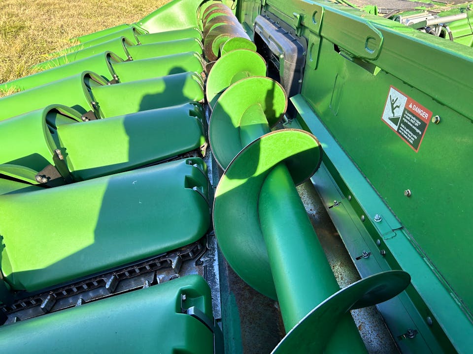 John Deere 608C