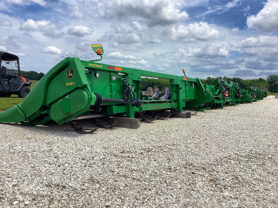 John Deere 608C