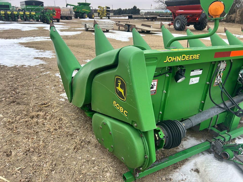 John Deere 608C