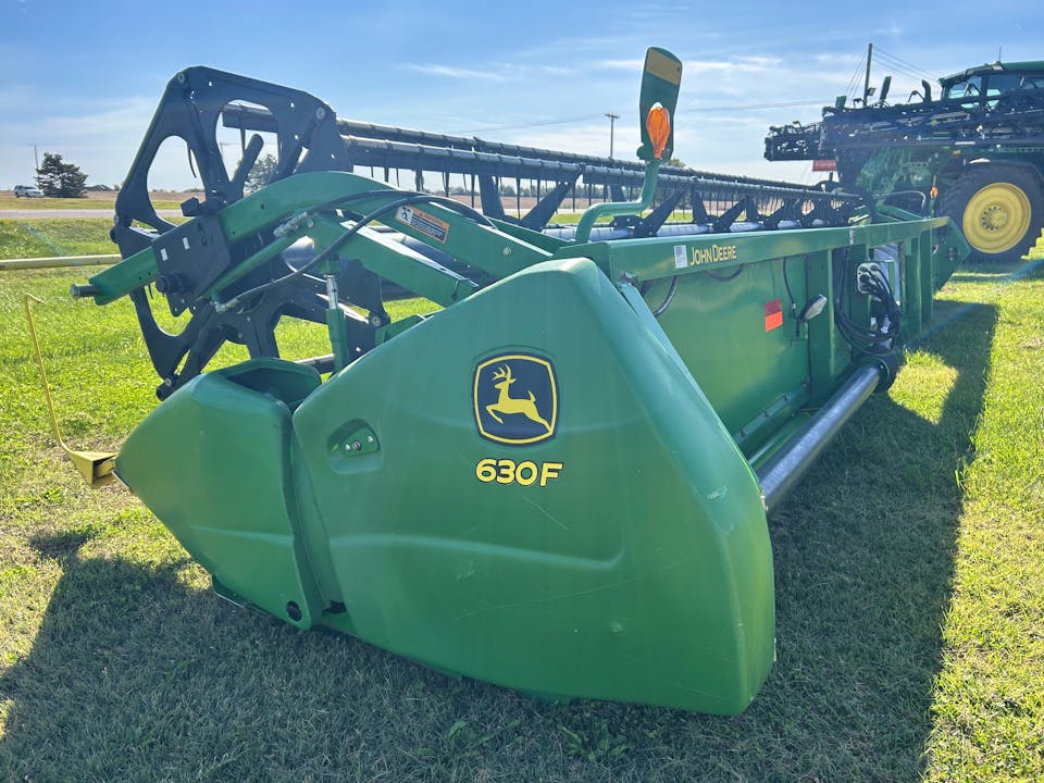 John Deere 630F