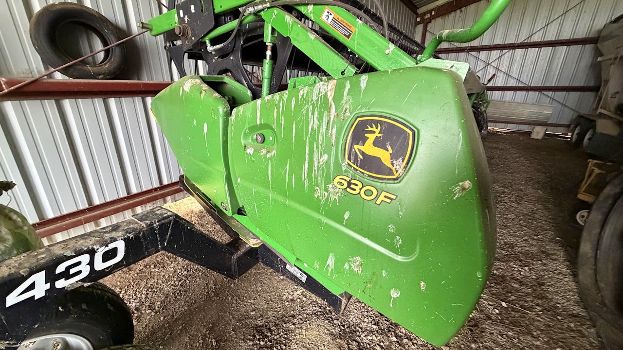 John Deere 630F