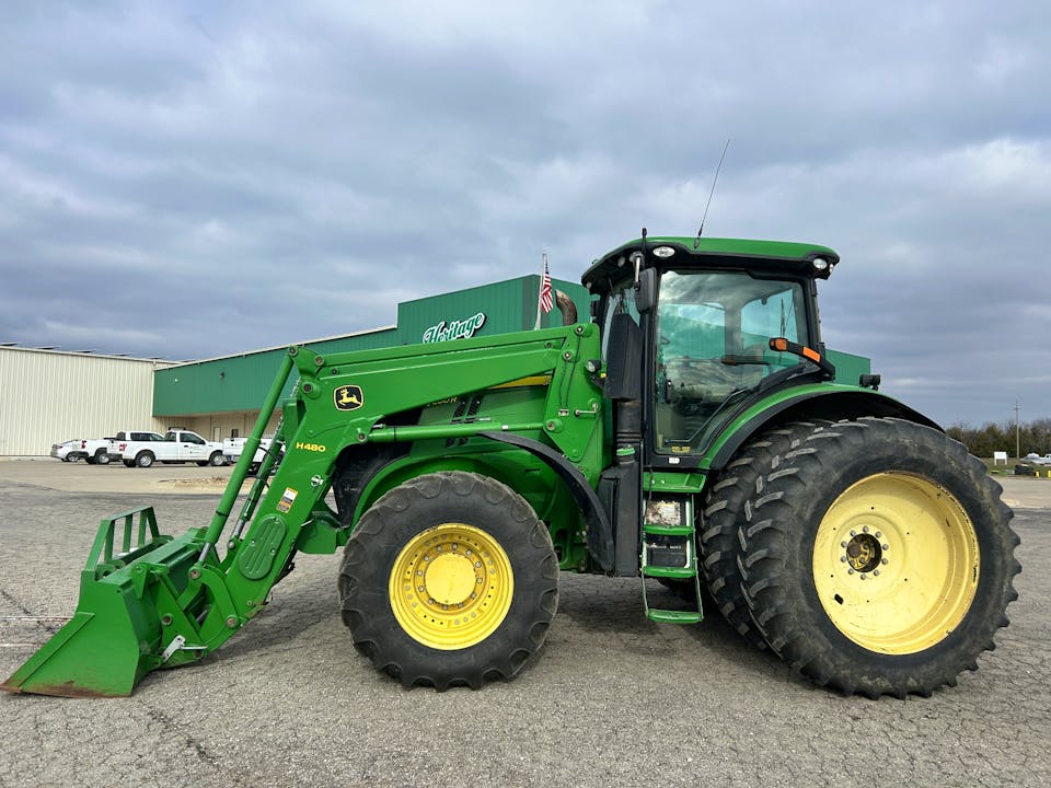 John Deere 7200R