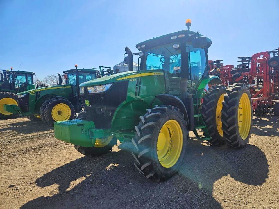 John Deere 7215R