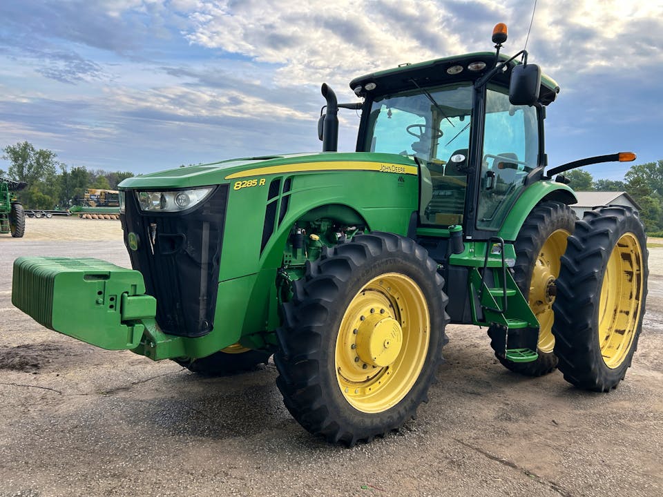 John Deere 8285R