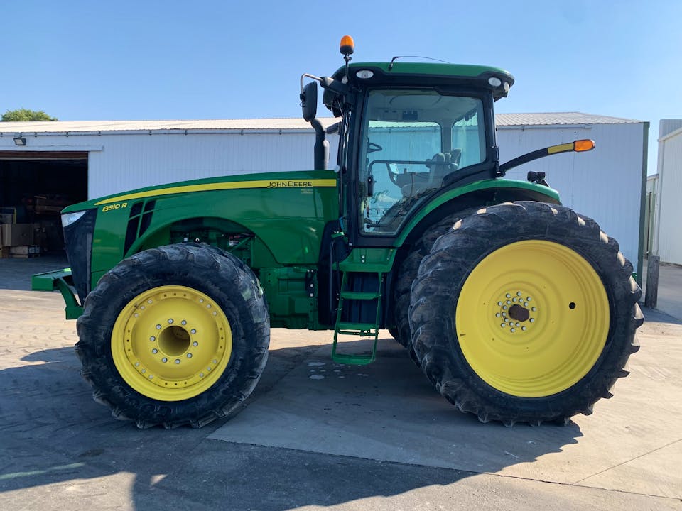 John Deere 8310R