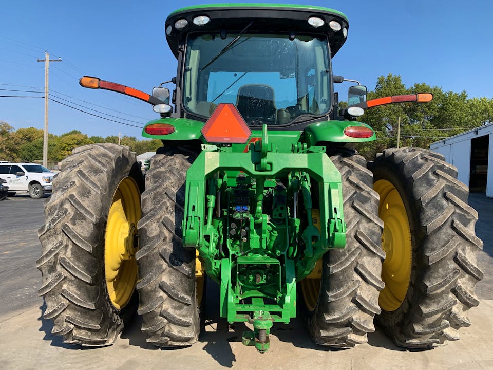 John Deere 8310R