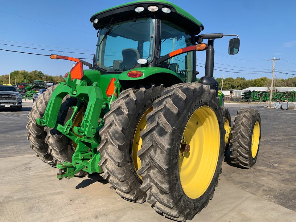 John Deere 8310R