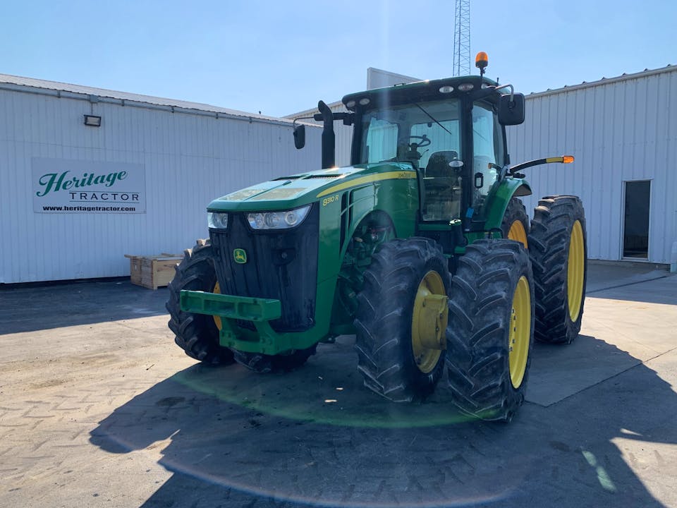 John Deere 8310R