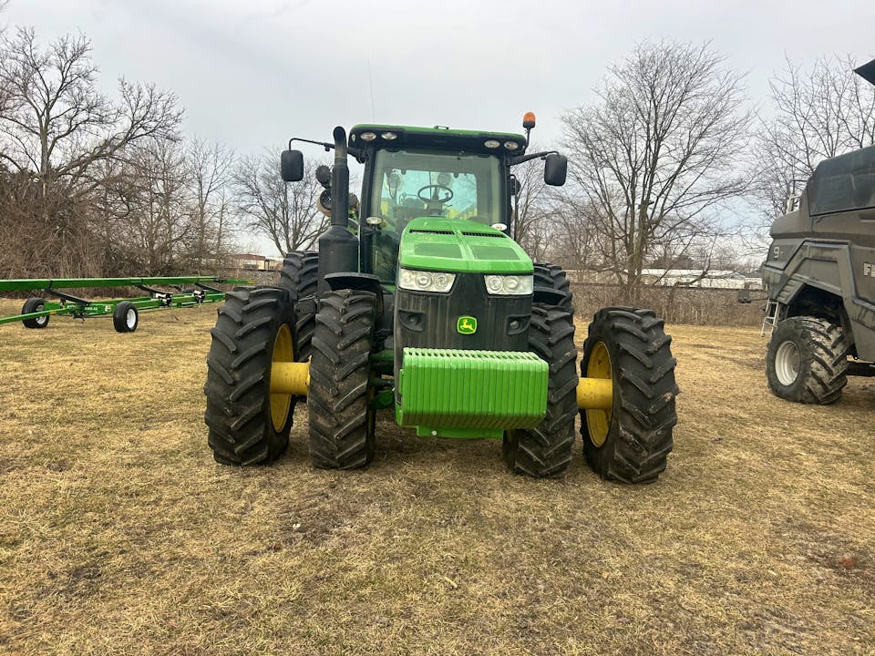John Deere 8310R