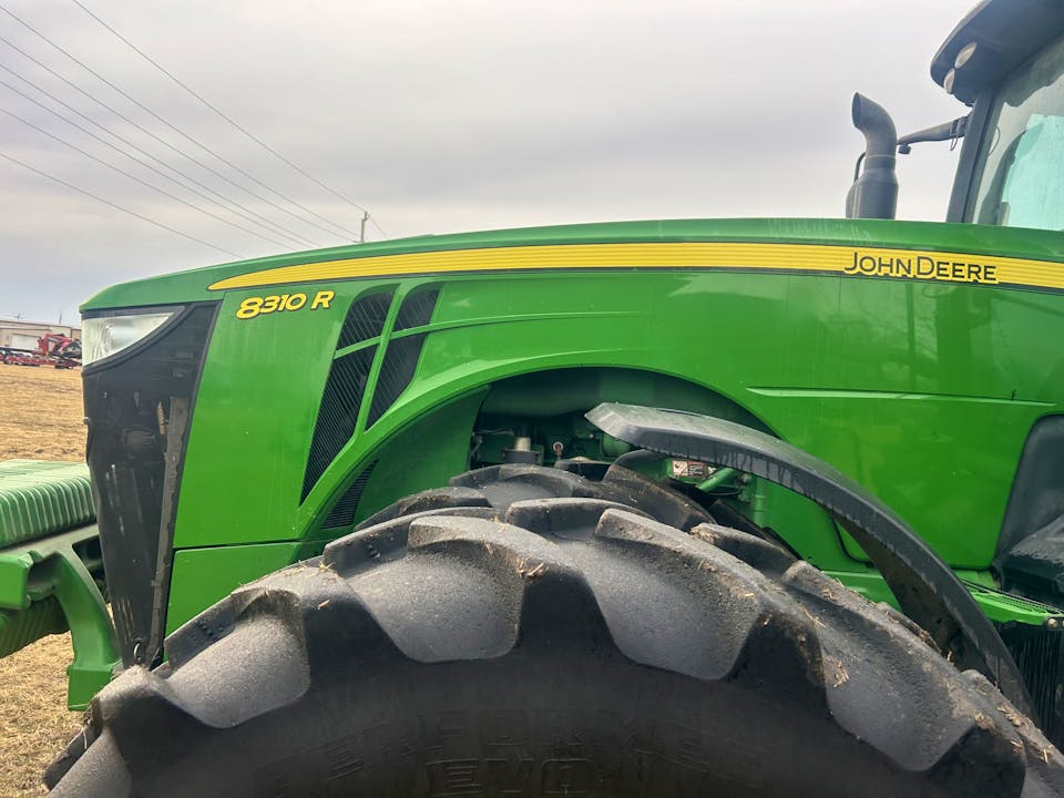 John Deere 8310R