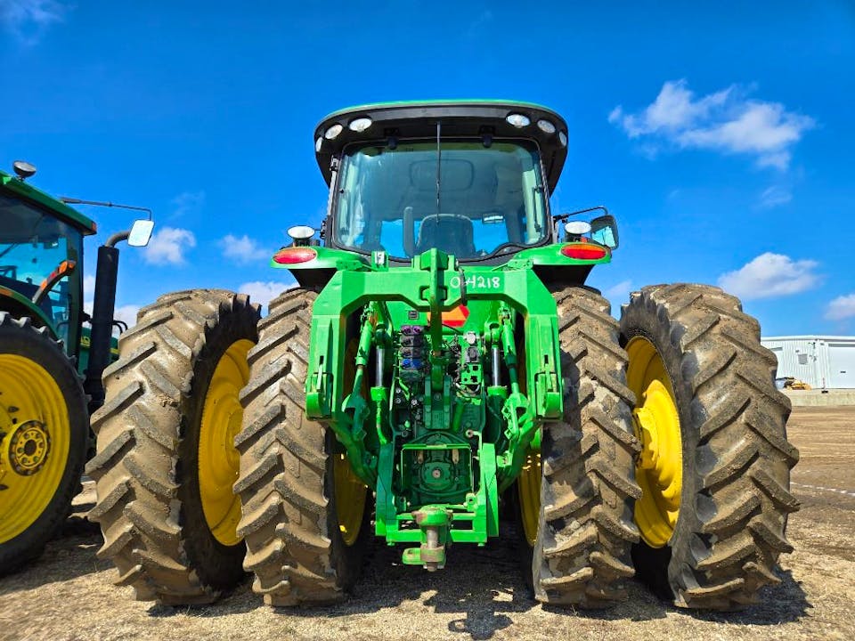 John Deere 8310R