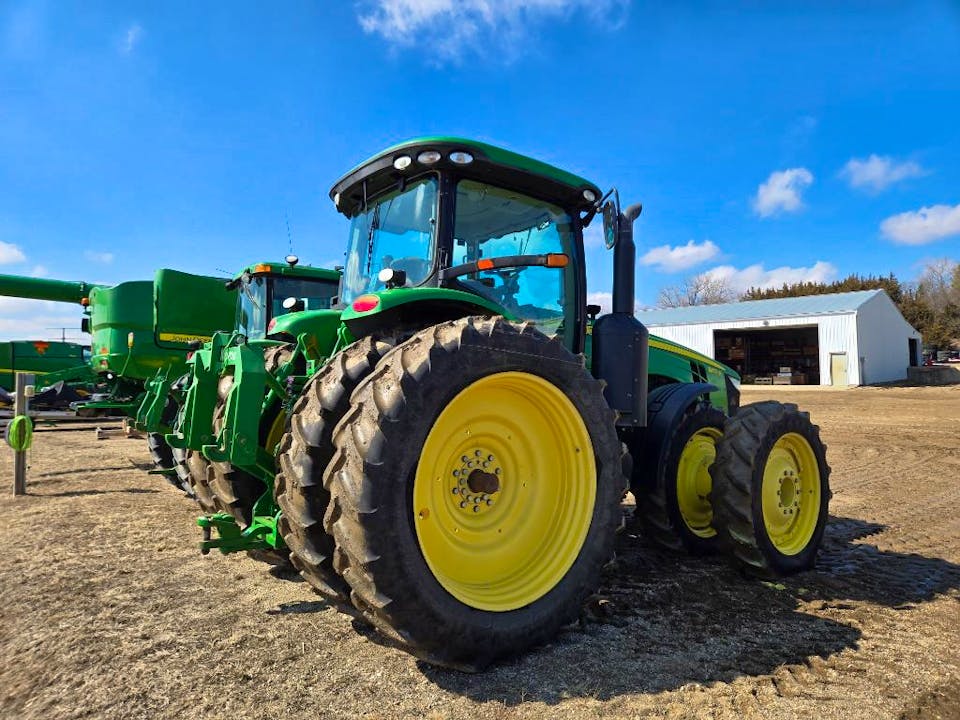 John Deere 8310R