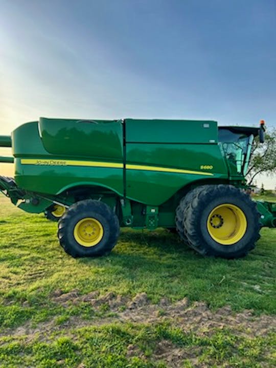 John Deere S680