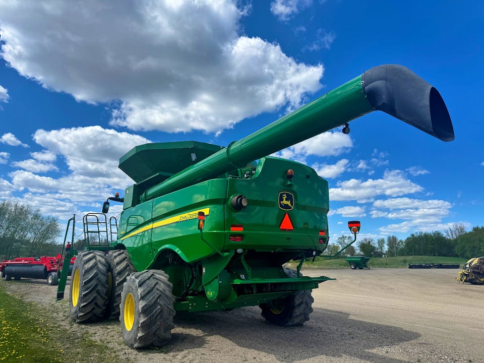 John Deere S680