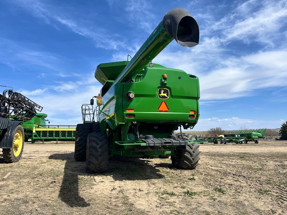 John Deere S680